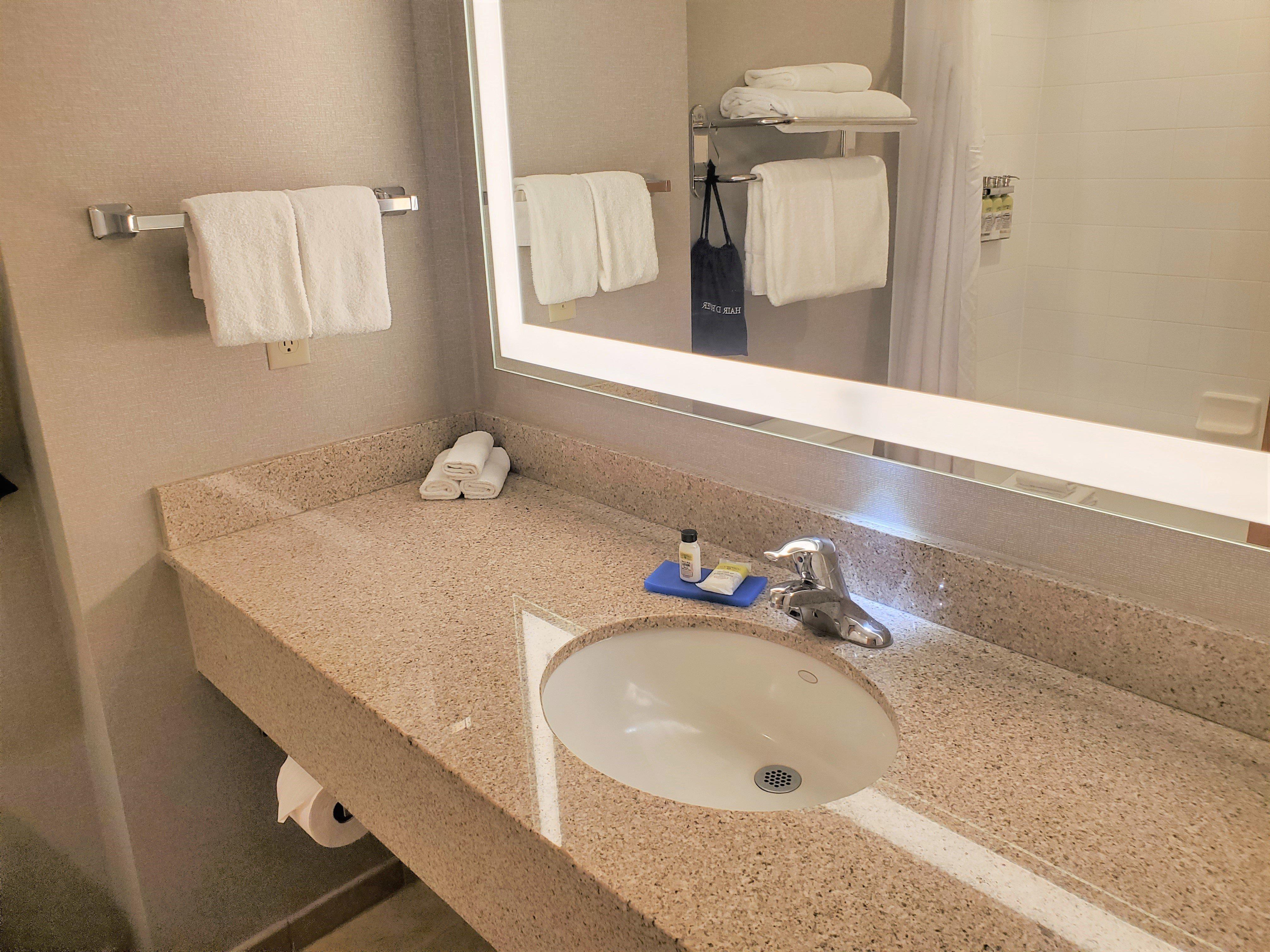 Holiday Inn Express & Suites Cheney By Ihg Exterior photo