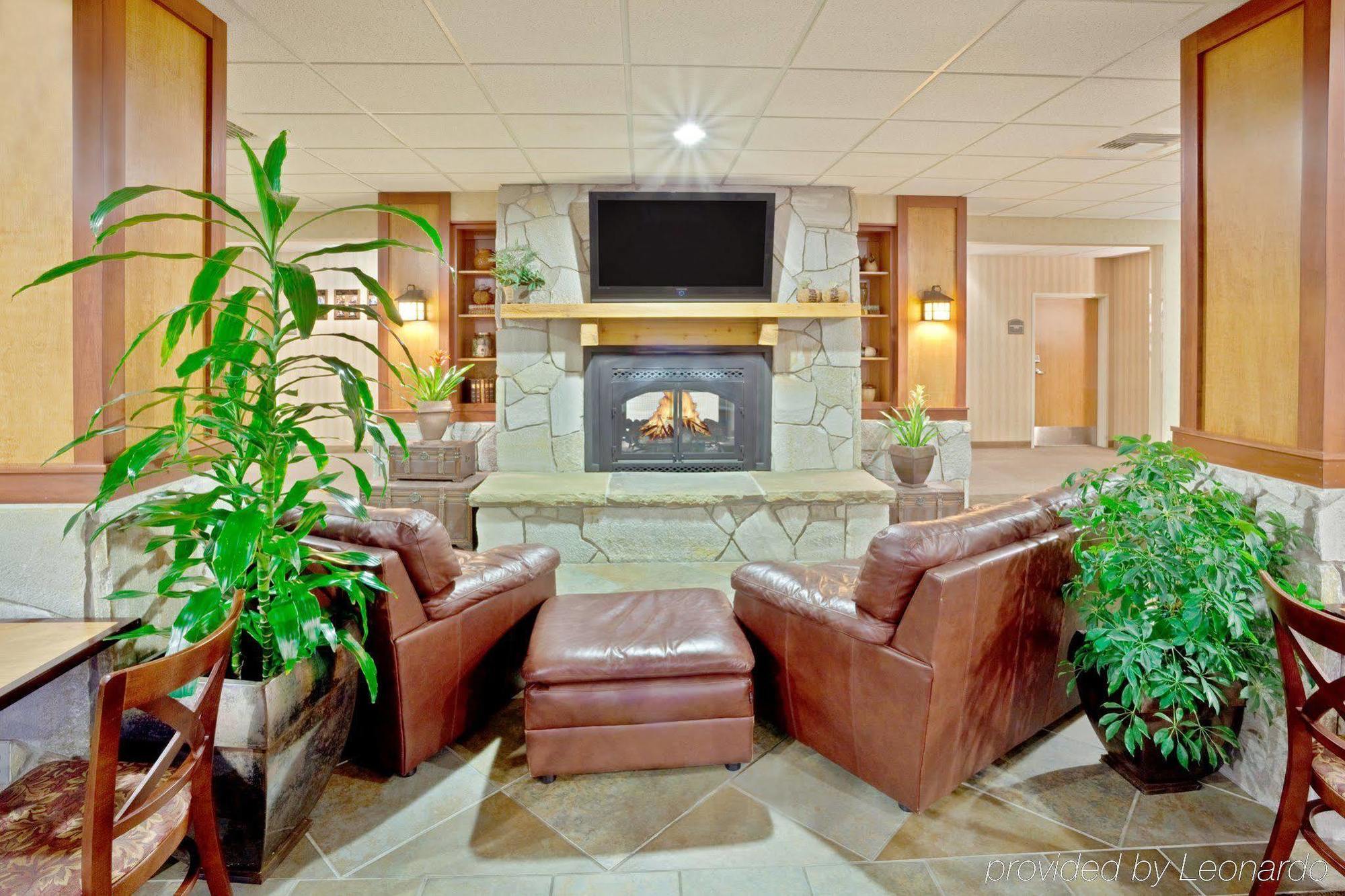 Holiday Inn Express & Suites Cheney By Ihg Exterior photo